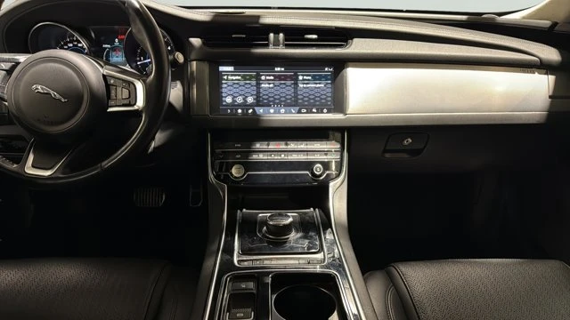 2019 Jaguar X260 XF - Image 15 of 20