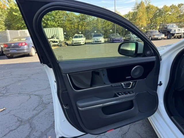 2019 Jaguar X351 XJ - Image 19 of 20