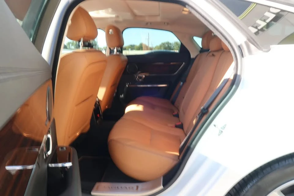 2019 Jaguar X351 XJ - Image 17 of 20