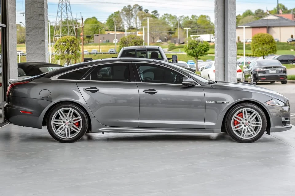 2019 Jaguar X351 XJ - Image 17 of 20