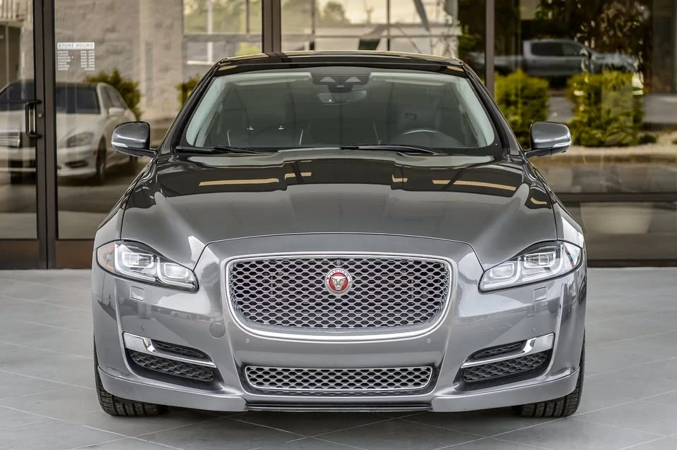 2019 Jaguar X351 XJ - Image 3 of 20
