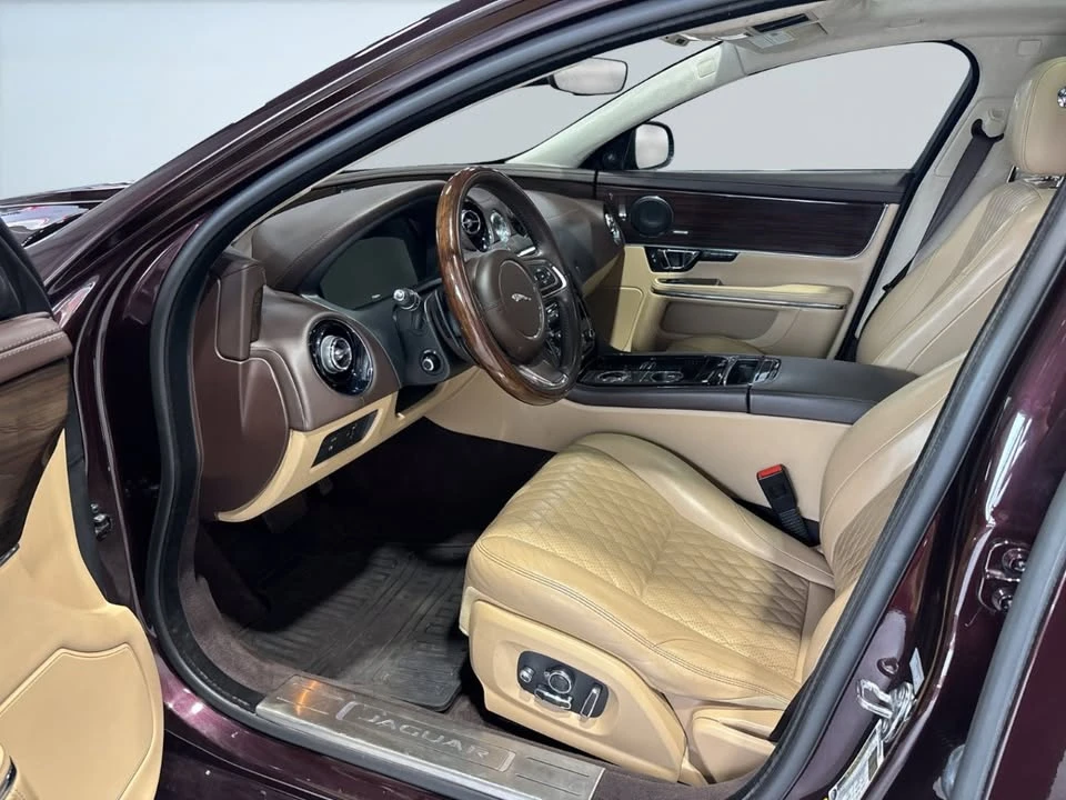 2019 Jaguar X351 XJ - Image 5 of 16