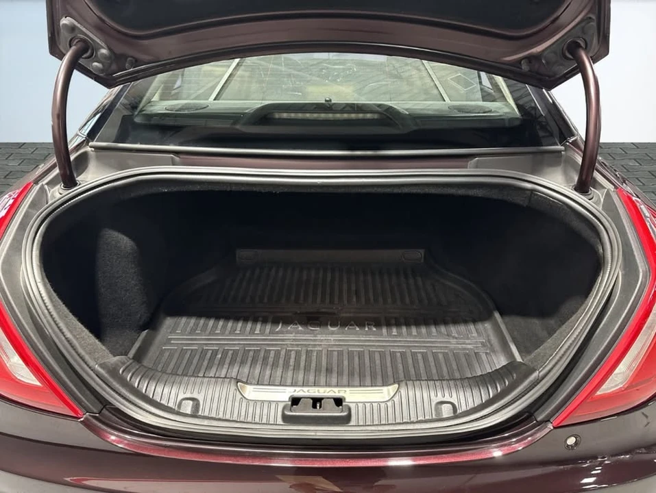 2019 Jaguar X351 XJ - Image 11 of 16
