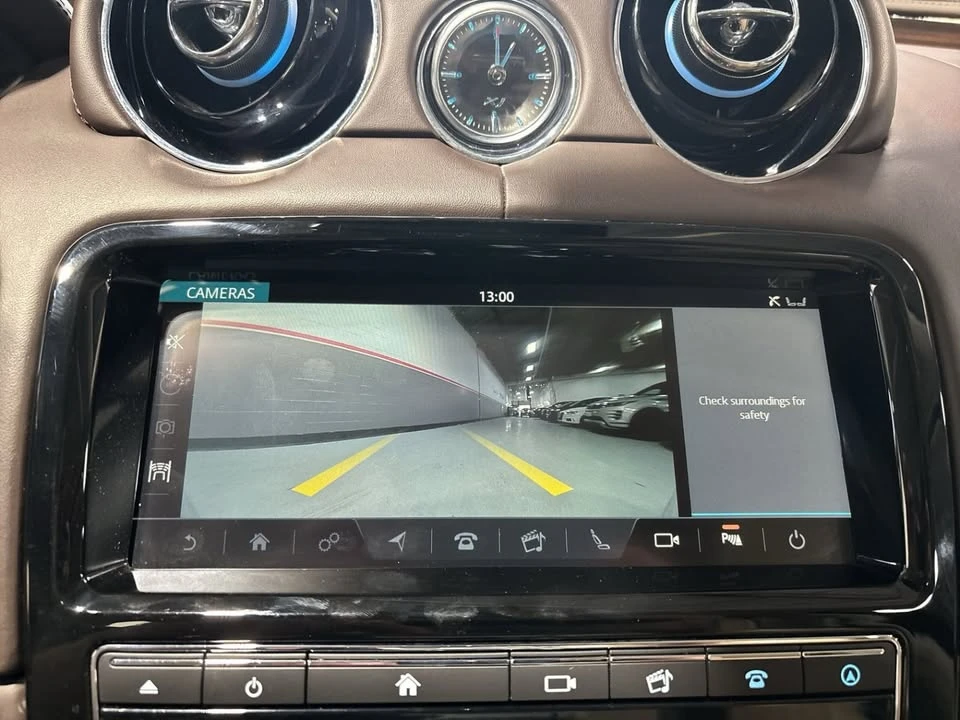2019 Jaguar X351 XJ - Image 19 of 20