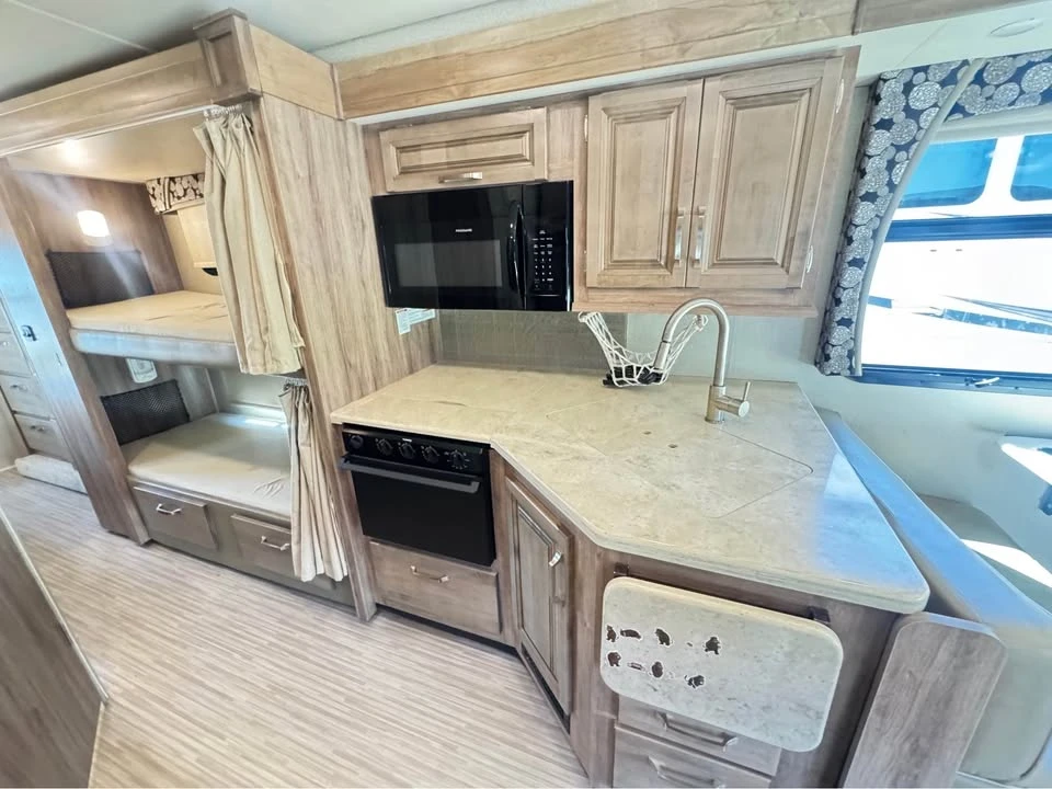 2019 Jayco - Image 5 of 20