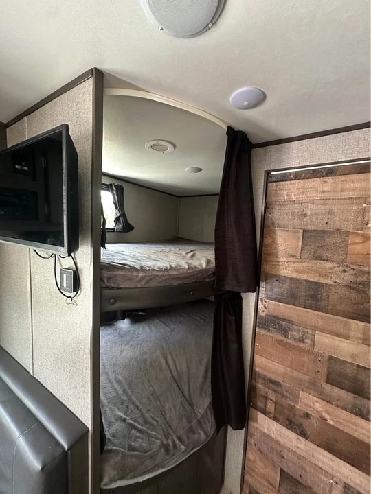 2019 Jayco - Image 8 of 9