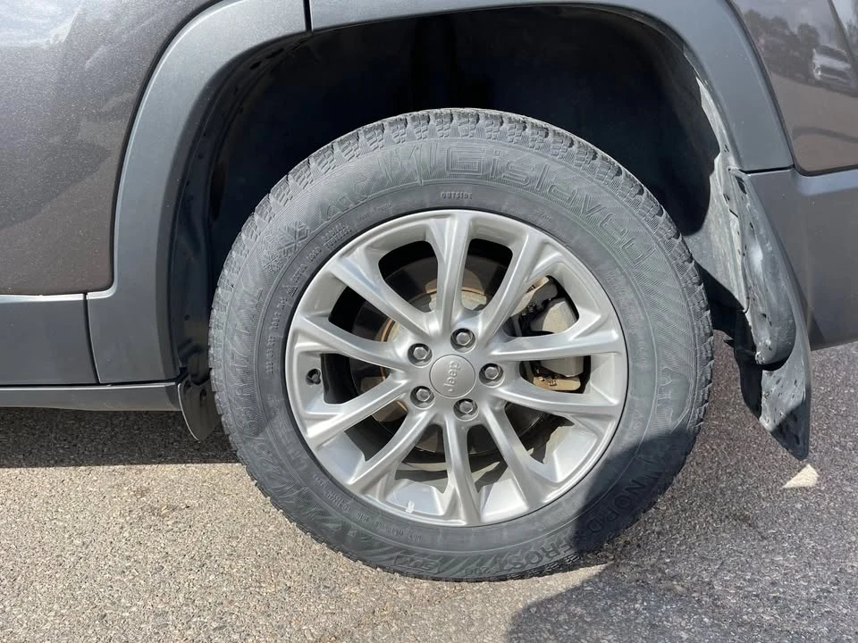 2019 Jeep KL Cherokee - Image 9 of 11