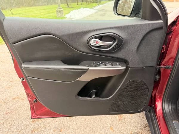 2019 Jeep KL Cherokee - Image 9 of 20