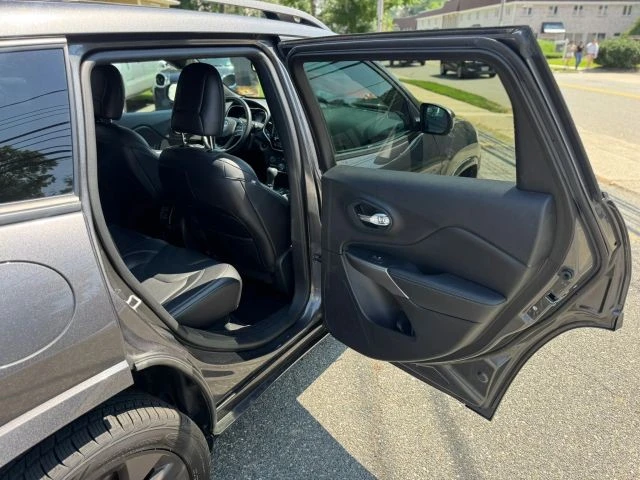 2019 Jeep KL Cherokee - Image 17 of 31