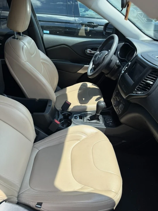 2019 Jeep KL Cherokee - Image 2 of 14