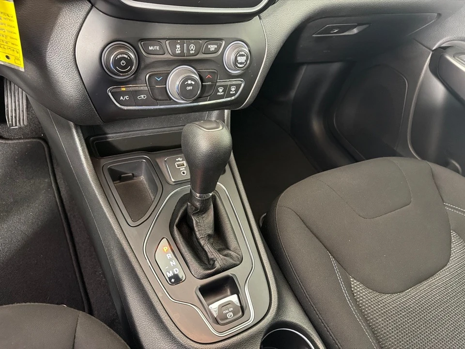2019 Jeep KL Cherokee - Image 14 of 23