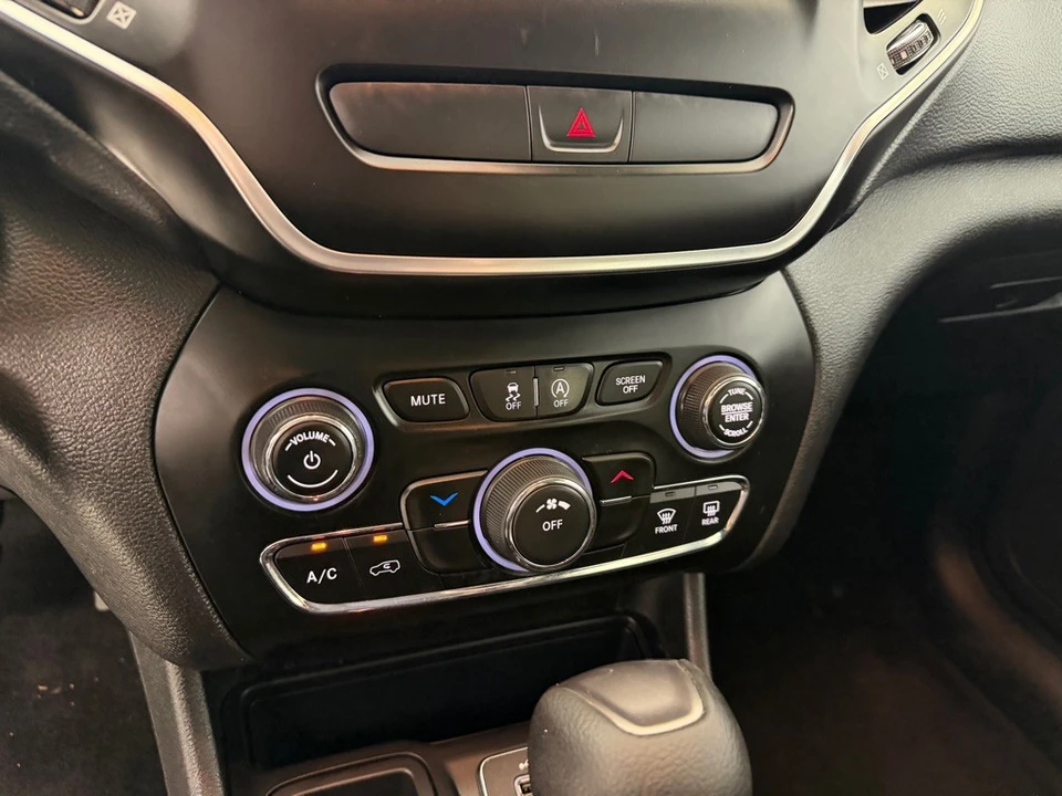 2019 Jeep KL Cherokee - Image 15 of 23