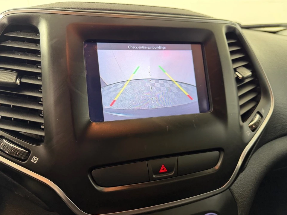 2019 Jeep KL Cherokee - Image 17 of 23