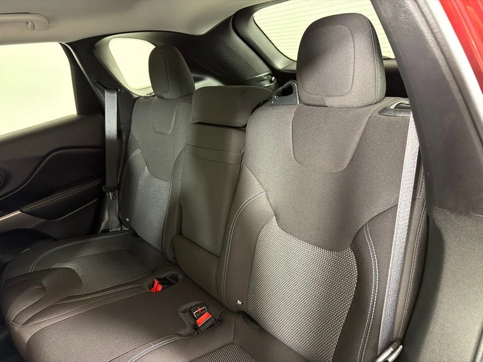 2019 Jeep KL Cherokee - Image 19 of 26