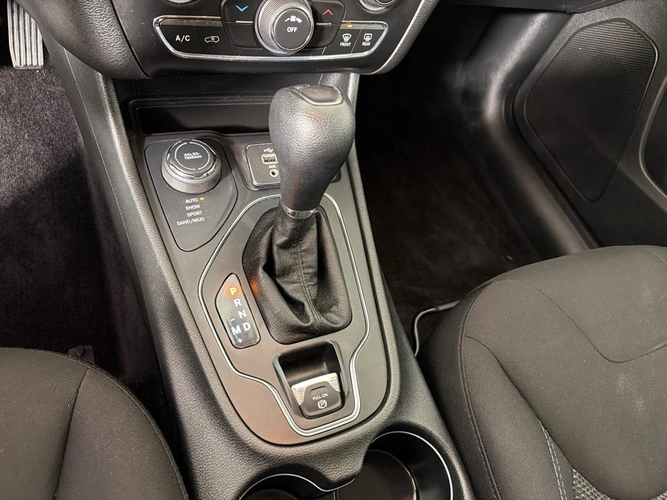 2019 Jeep KL Cherokee - Image 18 of 21