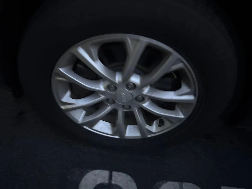 2019 Jeep KL Cherokee - Image 13 of 23