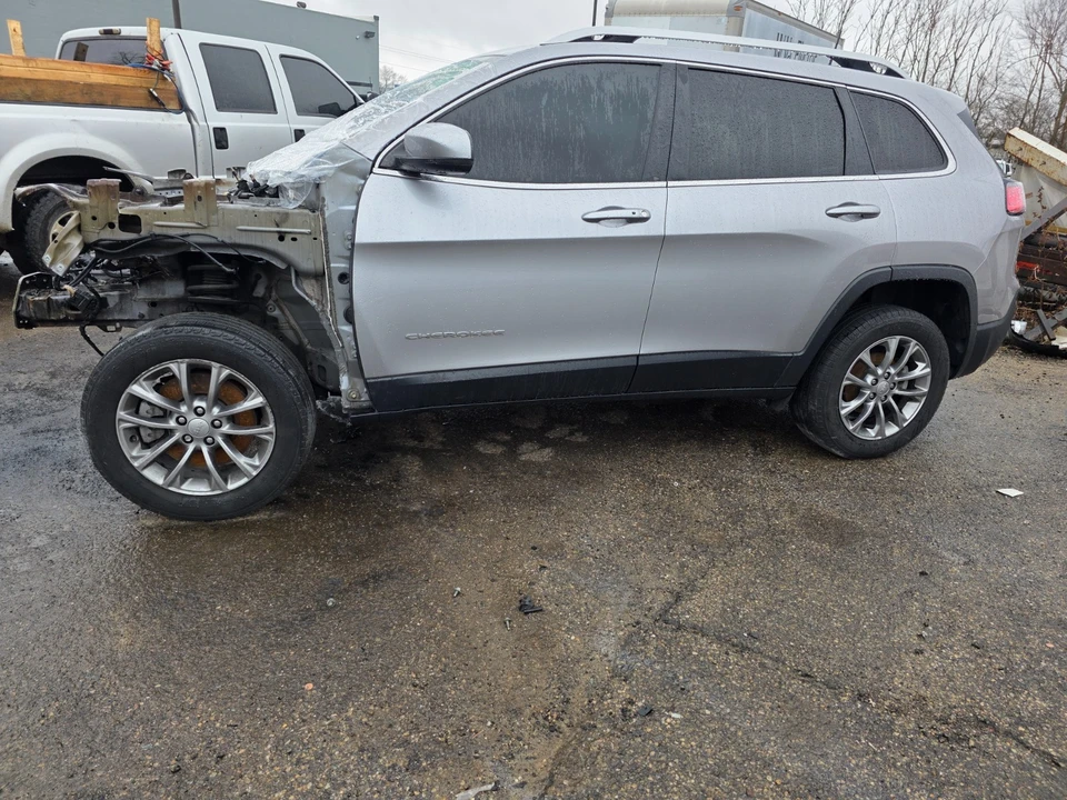 2019 Jeep KL Cherokee - Image 2 of 14