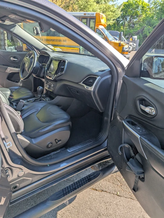 2019 Jeep KL Cherokee - Image 17 of 25