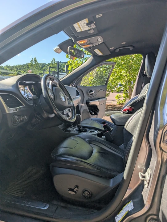 2019 Jeep KL Cherokee - Image 11 of 25