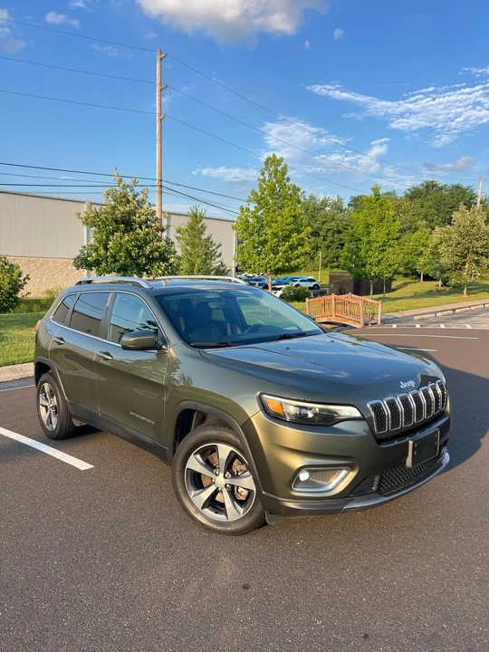 2019 Jeep KL Cherokee - Image 2 of 21