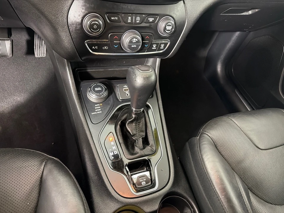 2019 Jeep KL Cherokee - Image 19 of 28