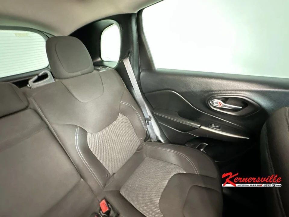 2019 Jeep KL Cherokee - Image 14 of 24