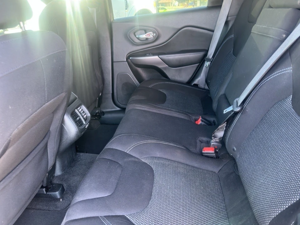 2019 Jeep KL Cherokee - Image 2 of 12