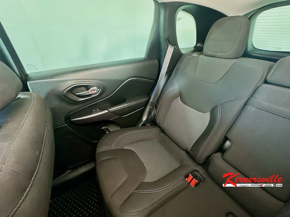 2019 Jeep KL Cherokee - Image 12 of 21