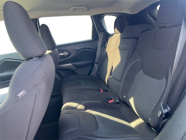 2019 Jeep KL Cherokee - Image 14 of 21