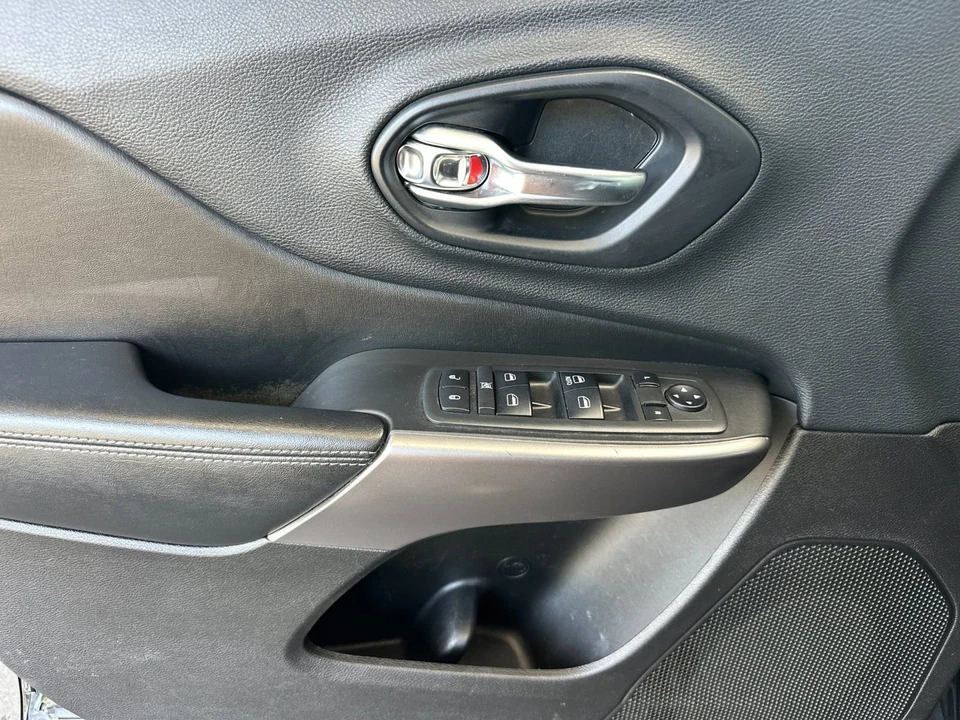 2019 Jeep KL Cherokee - Image 8 of 31