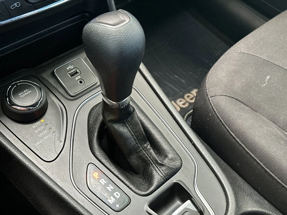 2019 Jeep KL Cherokee - Image 19 of 31