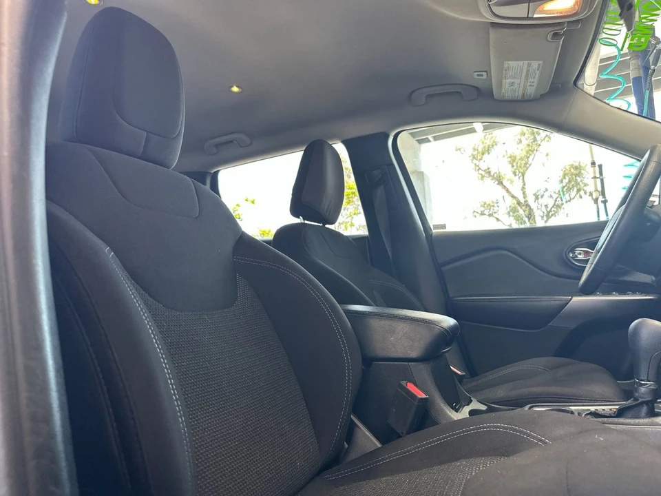 2019 Jeep KL Cherokee - Image 14 of 31