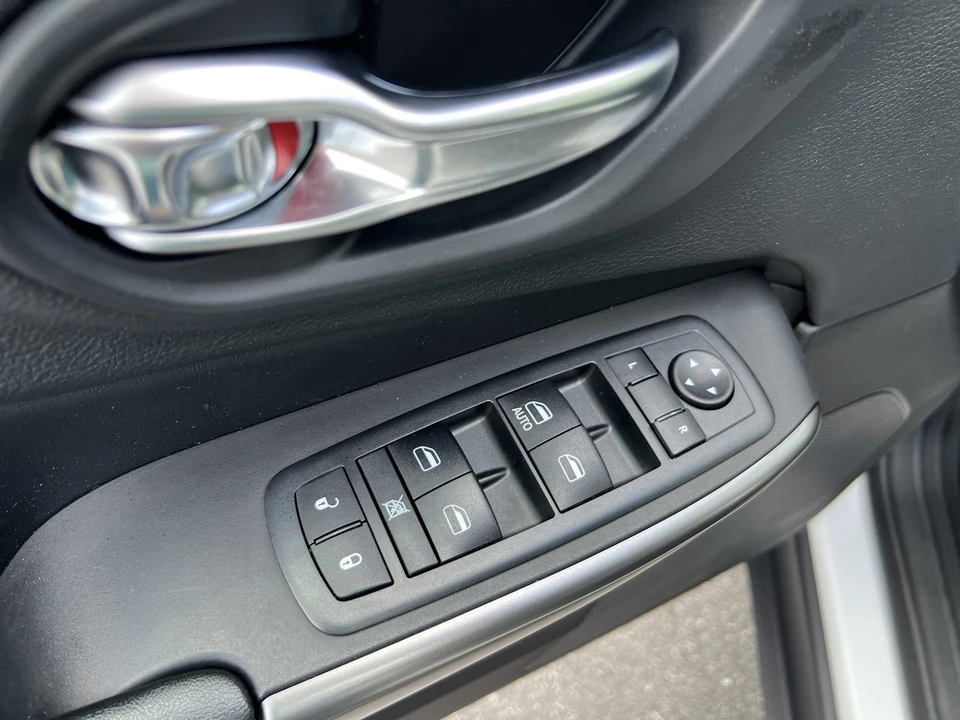 2019 Jeep KL Cherokee - Image 14 of 27
