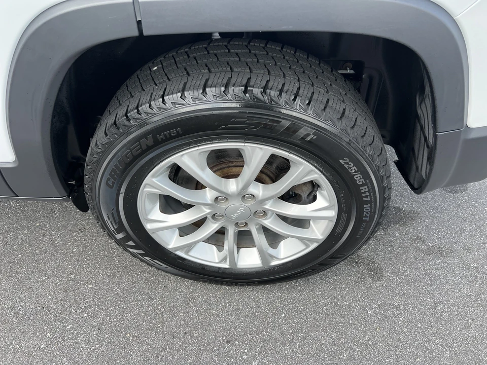 2019 Jeep KL Cherokee - Image 10 of 27