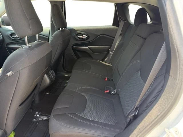 2019 Jeep KL Cherokee - Image 16 of 25