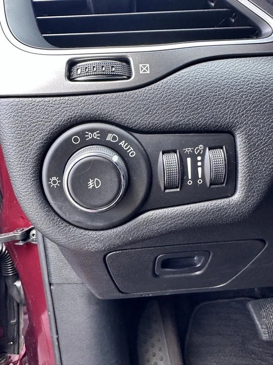 2019 Jeep KL Cherokee - Image 9 of 12