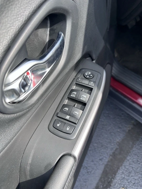 2019 Jeep KL Cherokee - Image 6 of 12