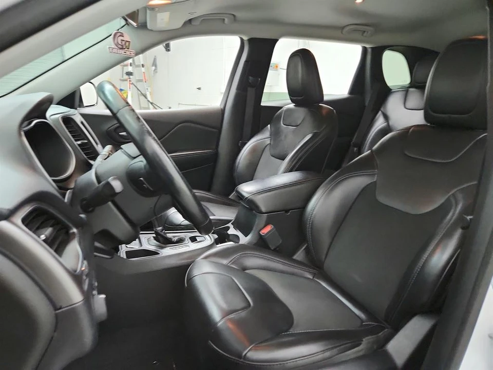 2019 Jeep KL Cherokee - Image 14 of 31