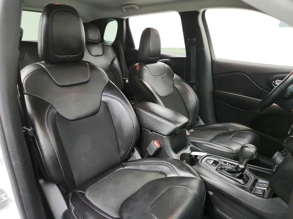 2019 Jeep KL Cherokee - Image 24 of 31