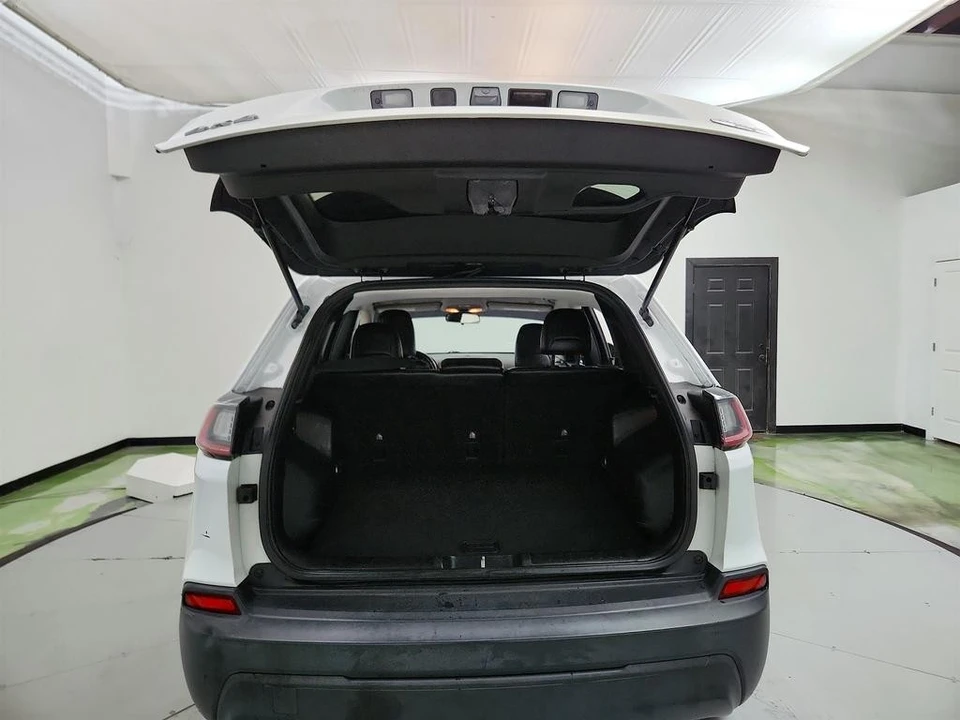 2019 Jeep Cherokee - Image 29 of 31
