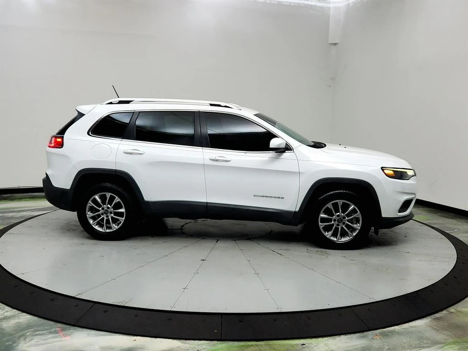 2019 Jeep Cherokee - Image 4 of 31