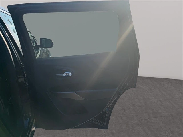 2019 Jeep KL Cherokee - Image 18 of 21