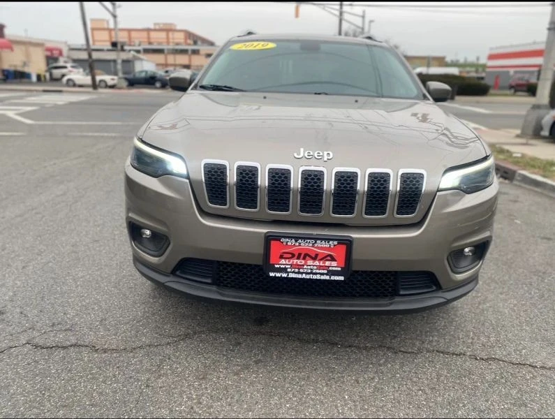 2019 Jeep KL Cherokee - Image 2 of 12