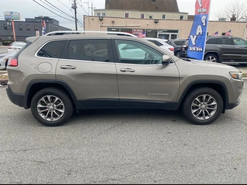 2019 Jeep KL Cherokee - Image 8 of 12