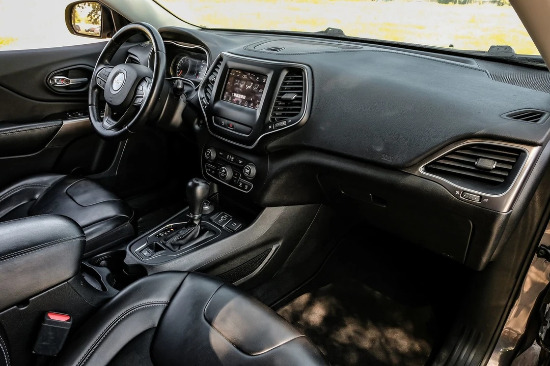 2019 Jeep KL Cherokee - Image 19 of 31