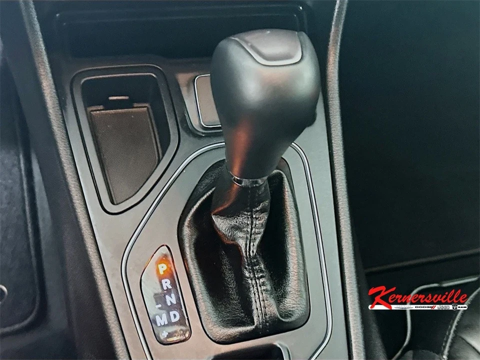 2019 Jeep KL Cherokee - Image 16 of 21
