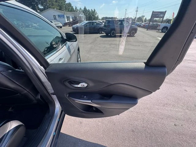 2019 Jeep KL Cherokee - Image 14 of 31
