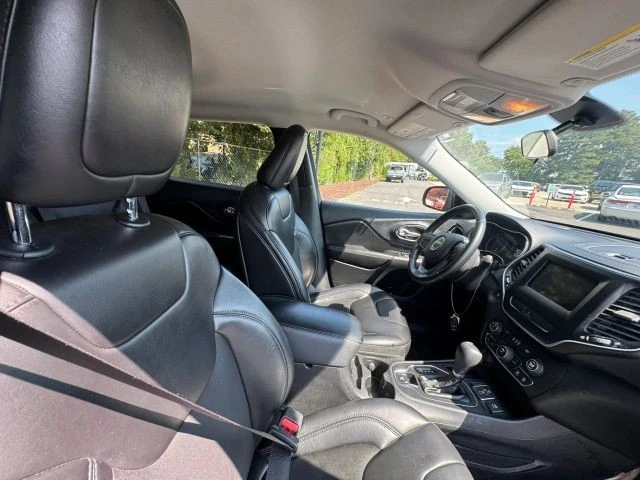 2019 Jeep KL Cherokee - Image 24 of 31