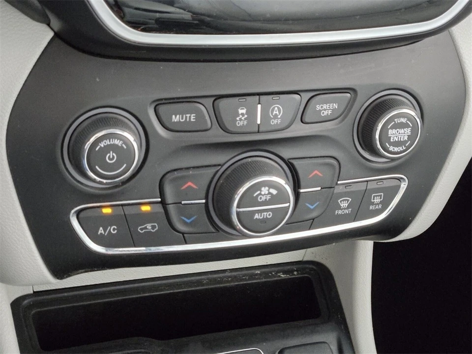 2019 Jeep KL Cherokee - Image 20 of 21