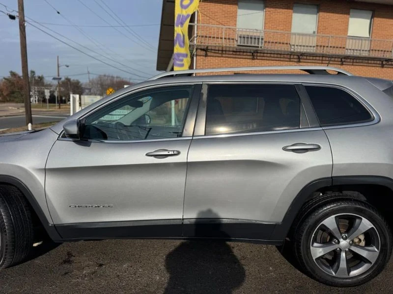 2019 Jeep KL Cherokee - Image 8 of 12